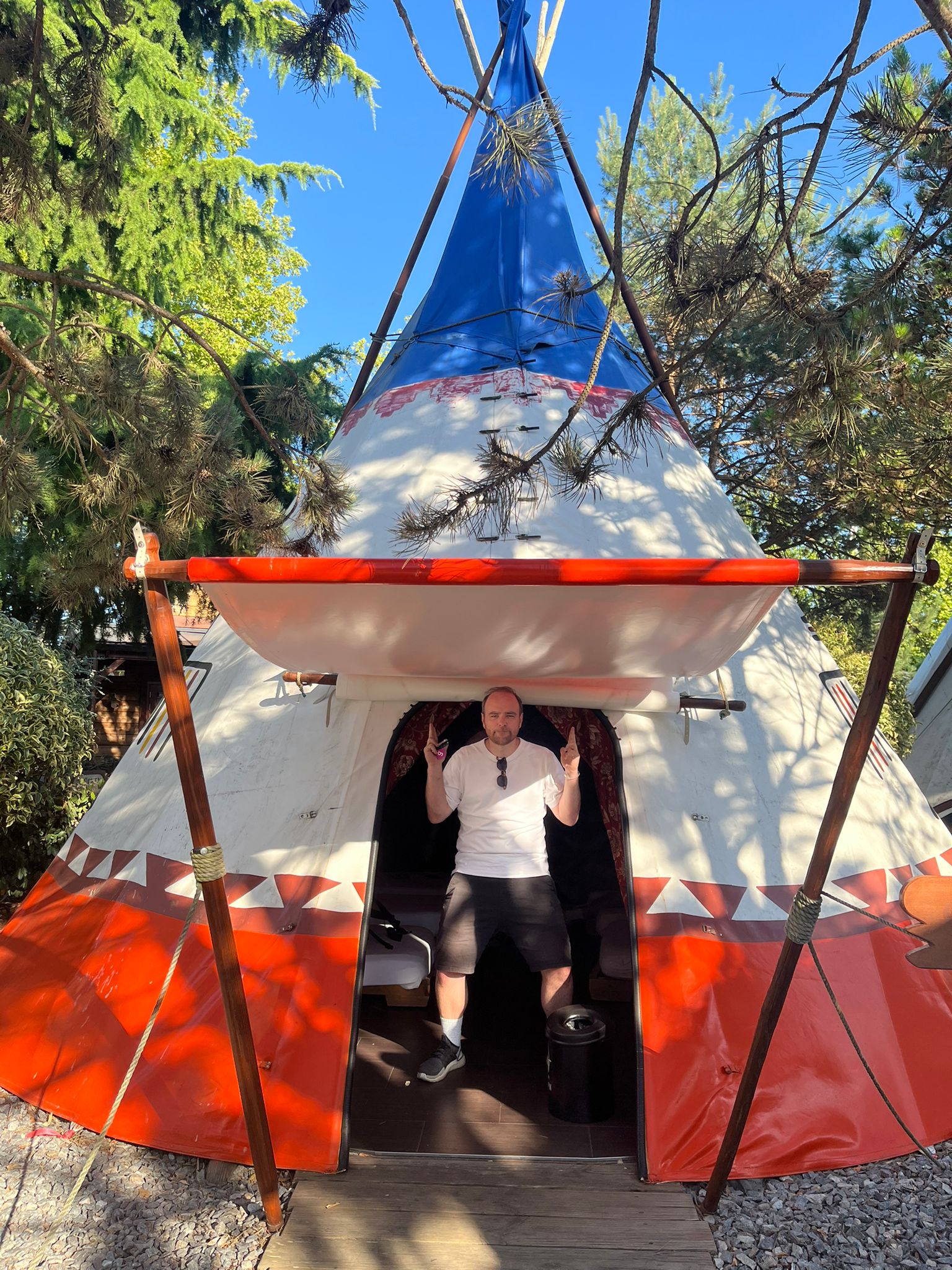 Détente dans le tipi